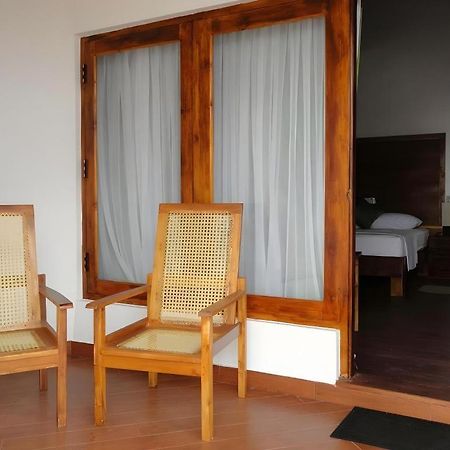 בטיקלואה Naaval Hotel מראה חיצוני תמונה