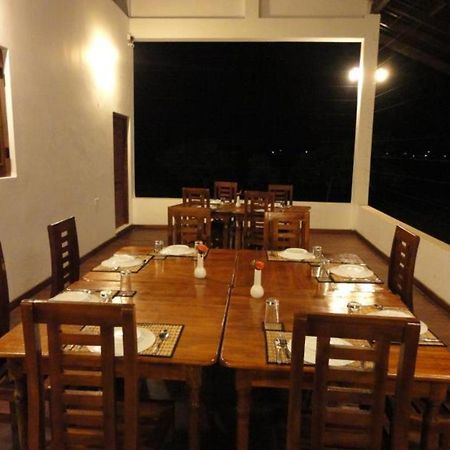בטיקלואה Naaval Hotel מראה חיצוני תמונה