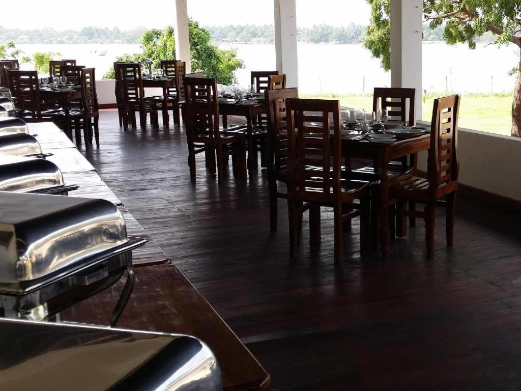 בטיקלואה Naaval Hotel מראה חיצוני תמונה