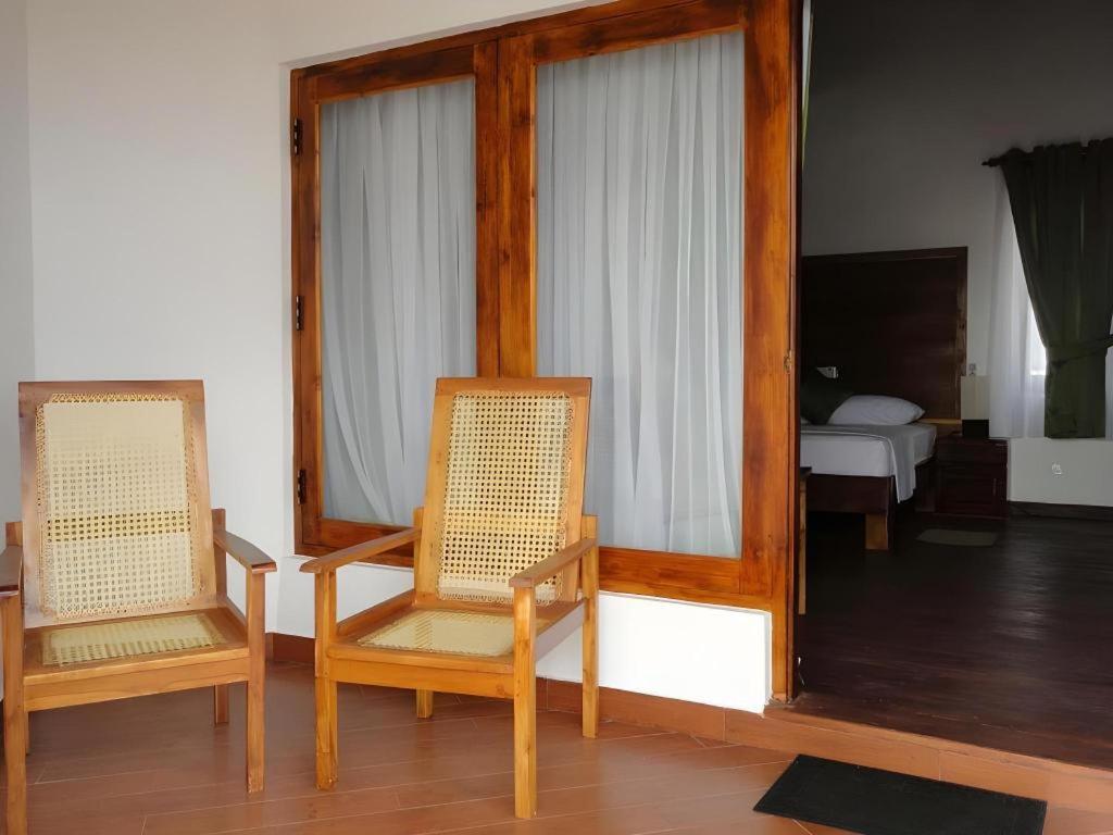 בטיקלואה Naaval Hotel מראה חיצוני תמונה