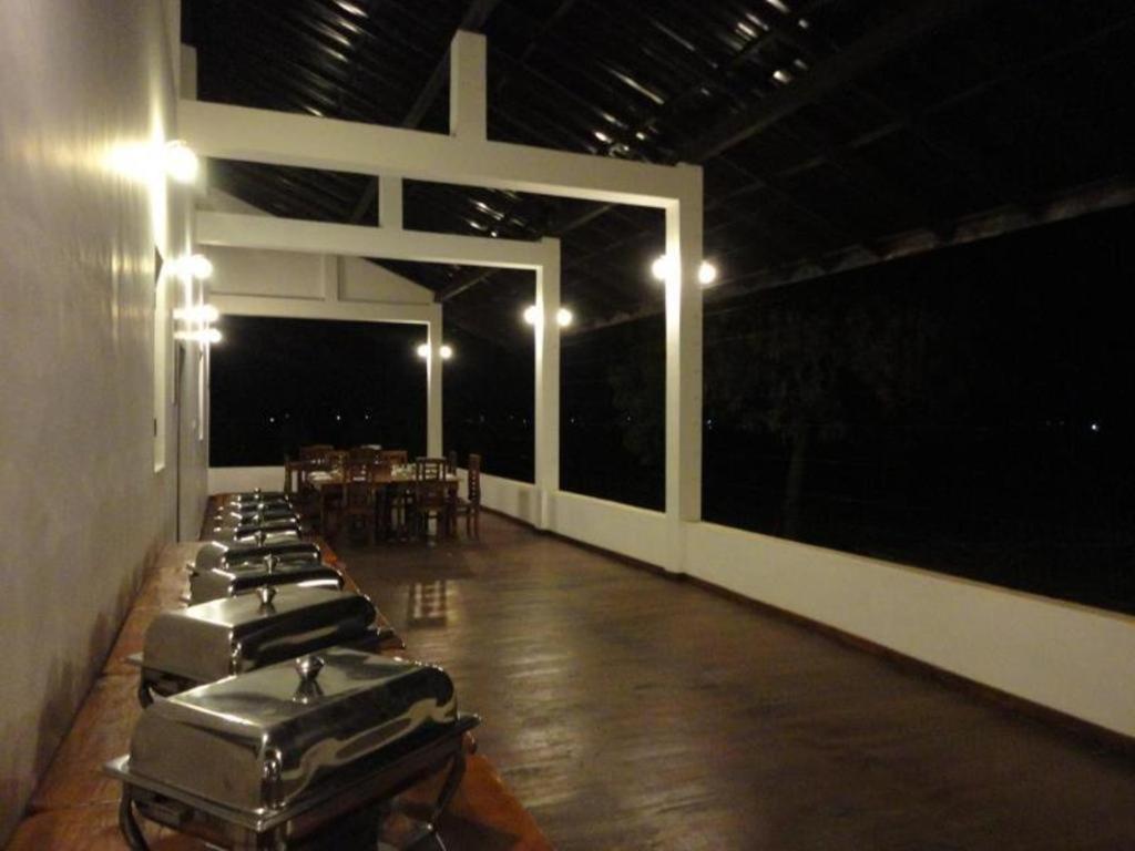 בטיקלואה Naaval Hotel מראה חיצוני תמונה