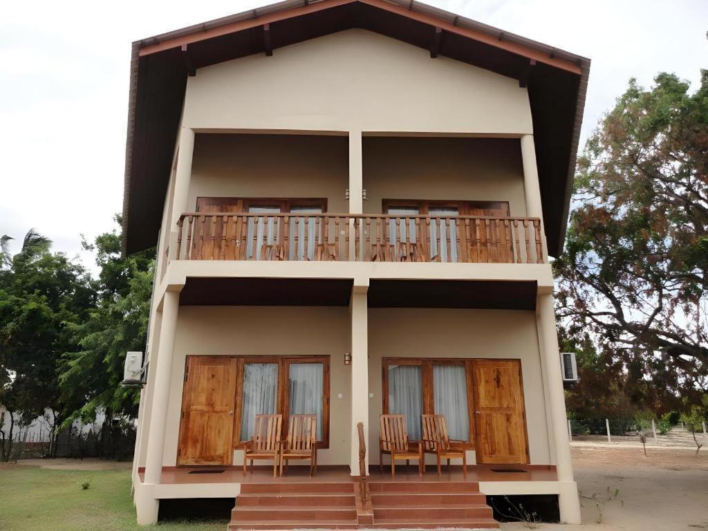 בטיקלואה Naaval Hotel מראה חיצוני תמונה